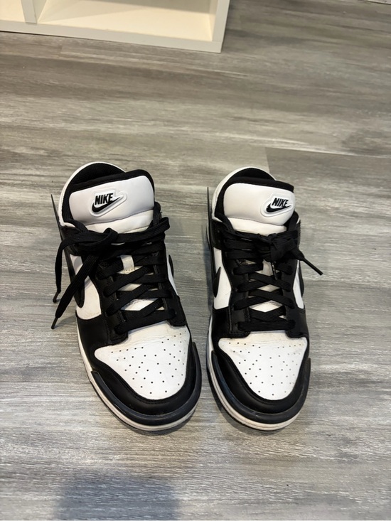 Nike Shoes - Nike dunk twists